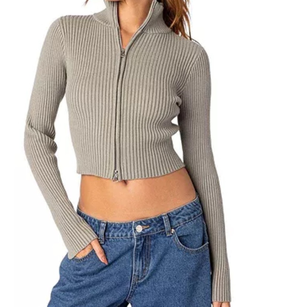 Gray Ribbed Zip-Up Sweater edikted